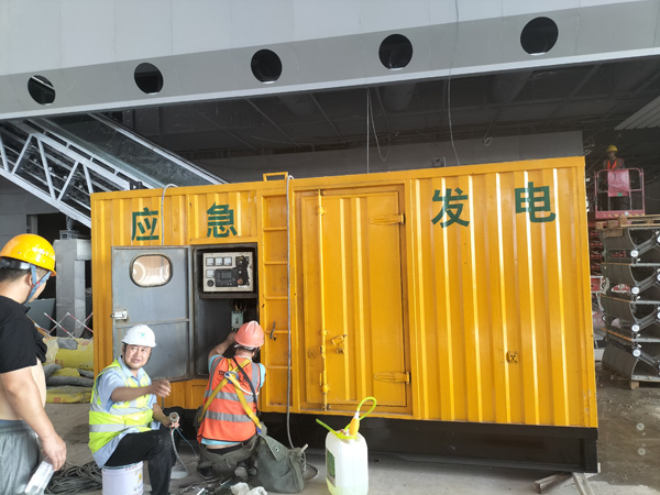 雨湖怎样判断空气滤清器是否需要更换？